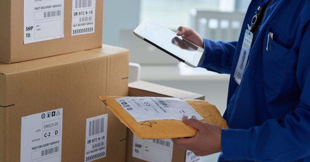 Freight vs. Express Small Package | Mercury Business Services